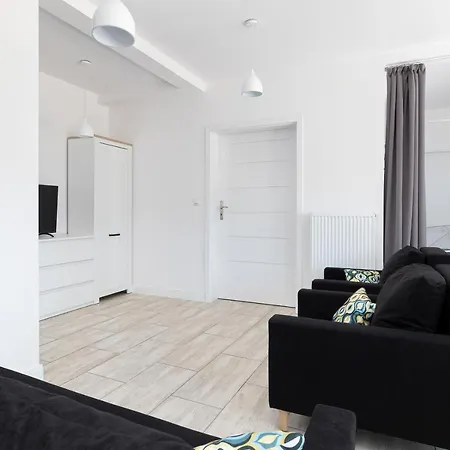 Len - Przy Samym Zejsciu Na Plaze Privatunterkunft