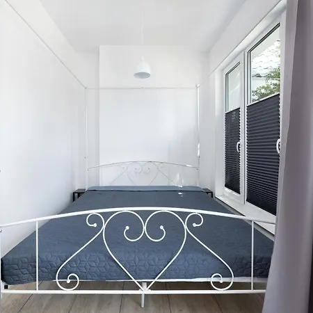 Privatunterkunft Len - Przy Samym Zejsciu Na Plaze Dziwnówek