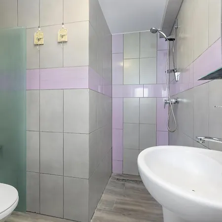 Len - Przy Samym Zejsciu Na Plaze Privatunterkunft Dziwnówek